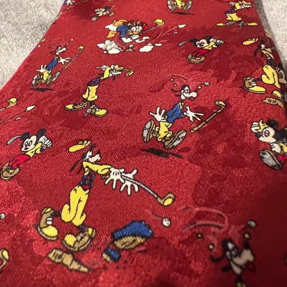 Mickey Mouse Goofy Donald Duck playing Golf Red Tie from The Disney Store - Picture 3 of 6